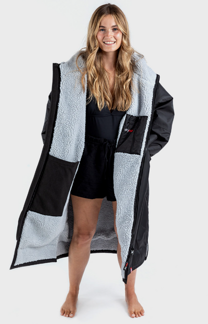 dryrobe® Advance | Long Sleeve Black Grey