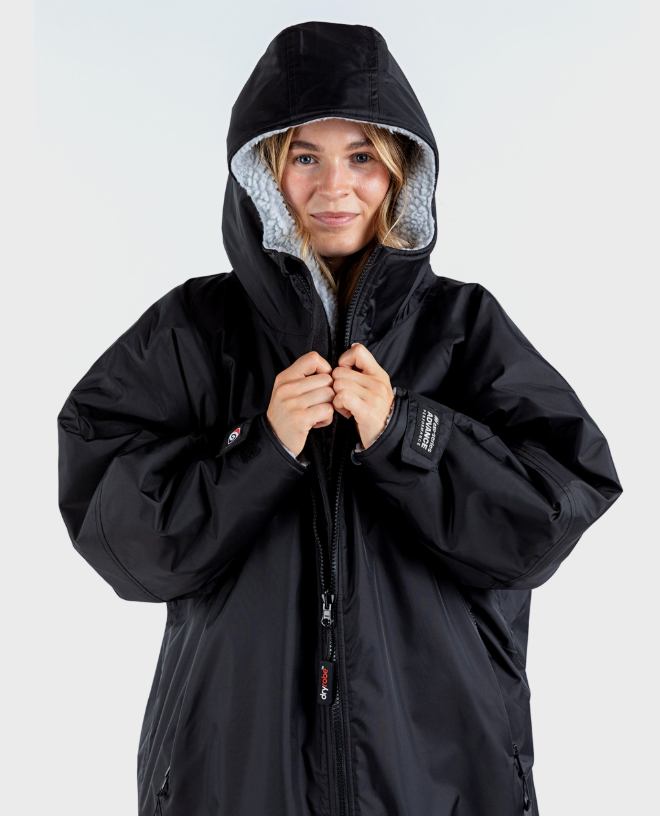 dryrobe® Advance | Long Sleeve Black Grey